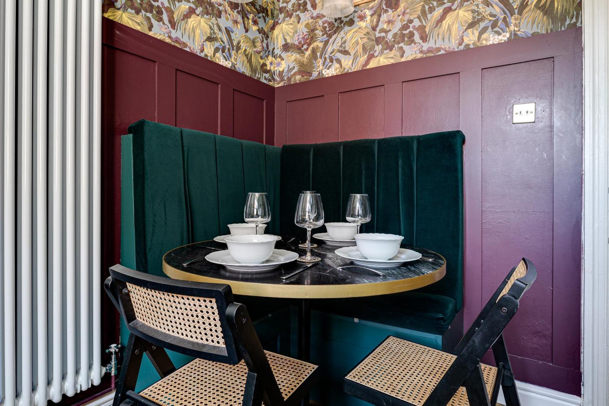 Insta-Worthy Loft On Historic Chester Rows, Sleeps 4 & Free Parking المظهر الخارجي الصورة